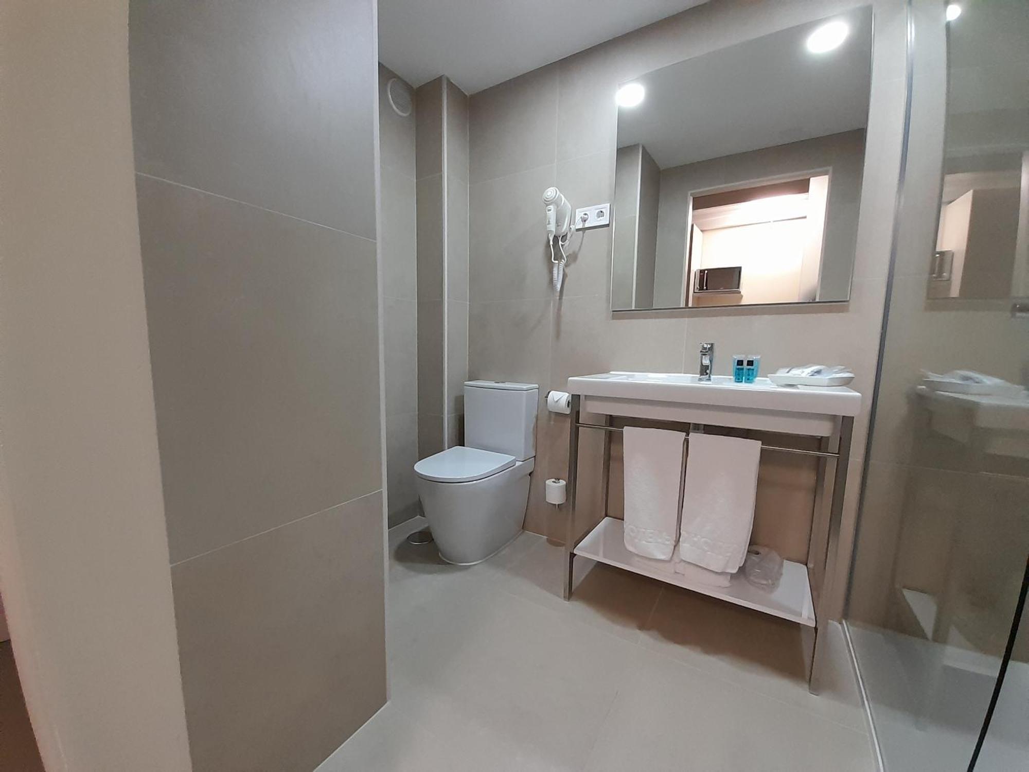 Eco Alcala Suites Madrid Bagian luar foto